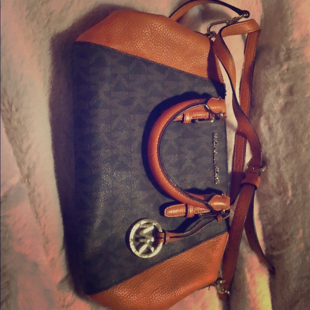 Micheal Kors bag